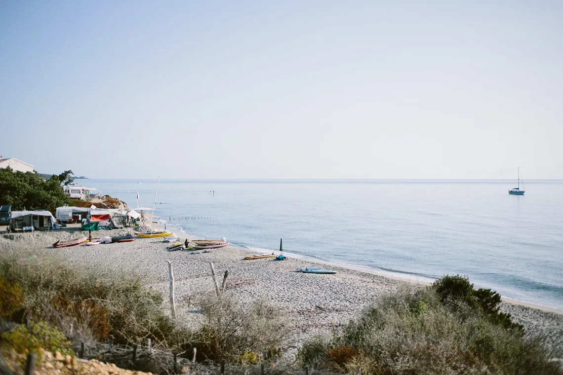 Ökotourismus auf Korsika, Begrünung und Erhalt der Dünen