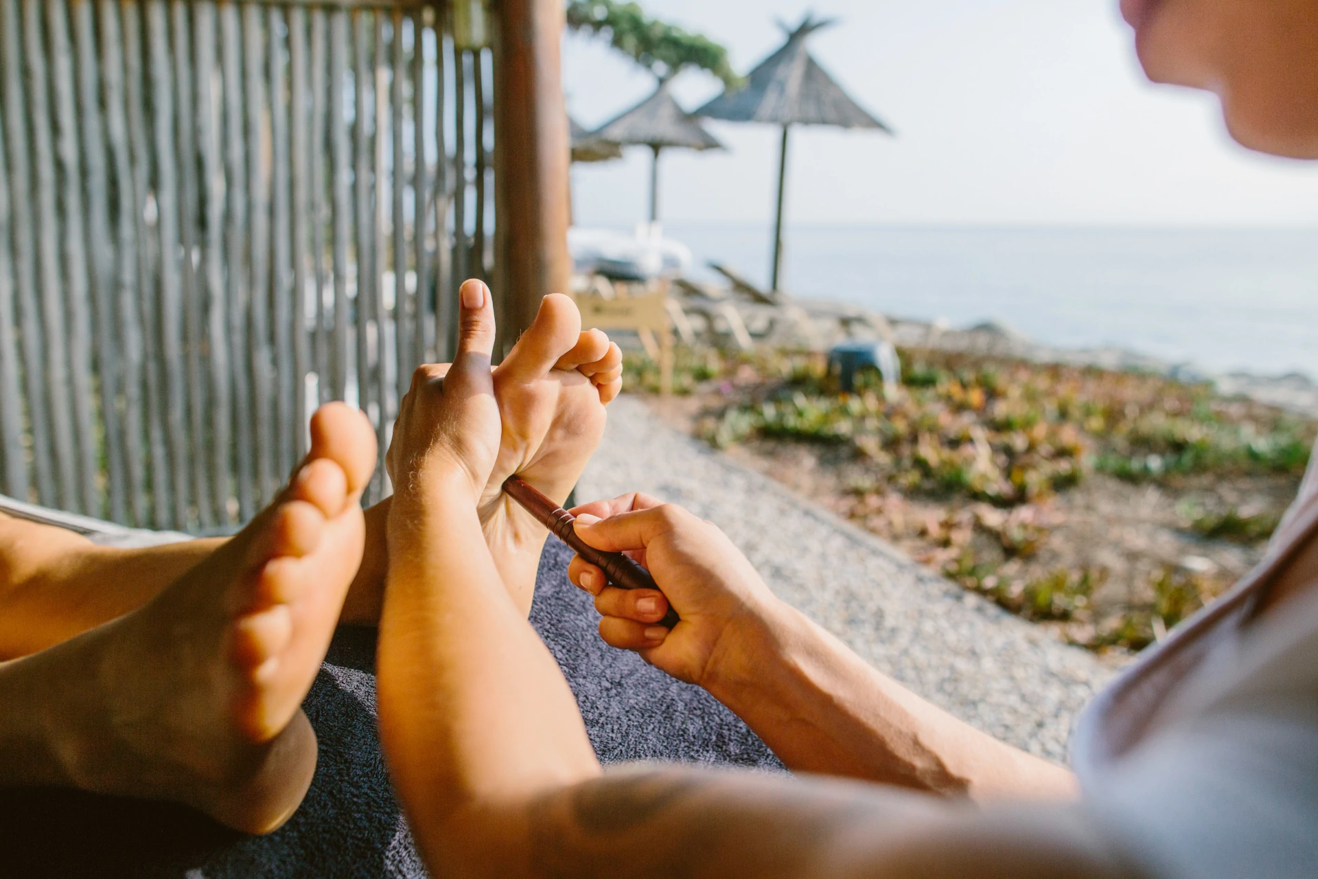 massages naturistes en Corse, californien, énergétique, dos, jambes, visage, pieds...